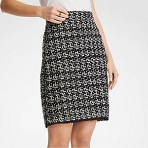 Ann Taylor Black & White Tweed Skirt Fringe Hem Size 16P